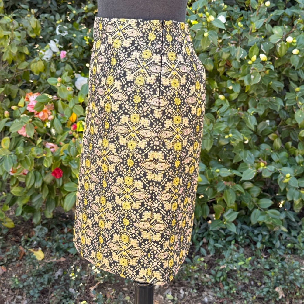 J McLaughlin metallic jacquard mini pencil skirt - size 0 - Picture 3 of 4